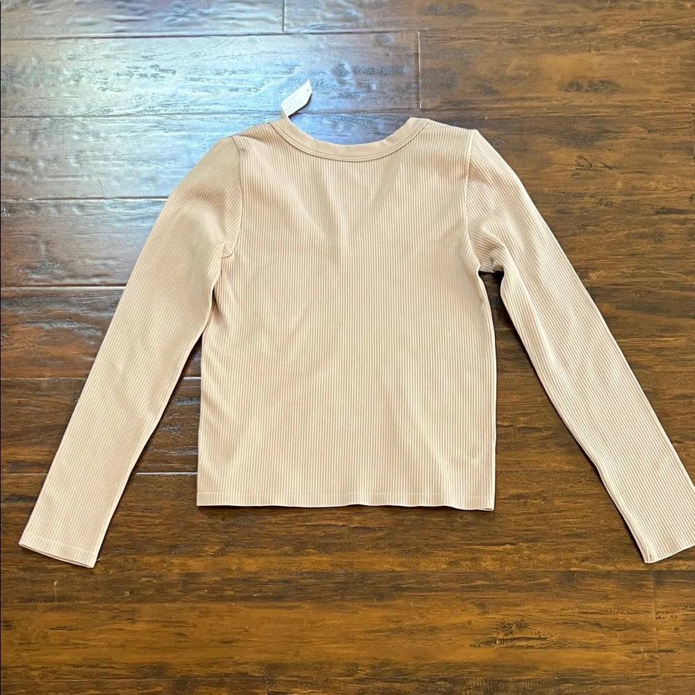 NWT No Boundaries Ribbed V-Neck Long Sleeve Top - Nude/Light Brown Size XL - Picture 4 of 4